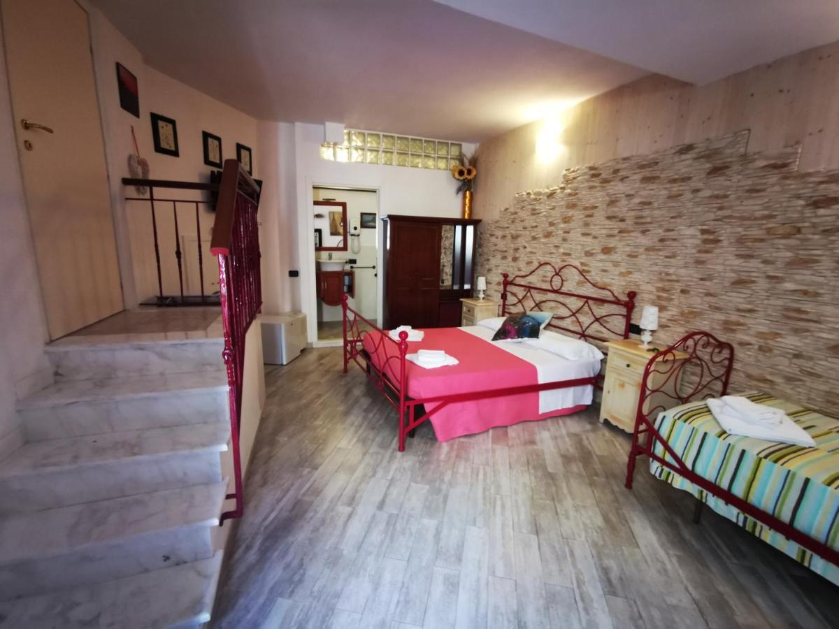 Michela Rooms Riomaggiore Extérieur photo