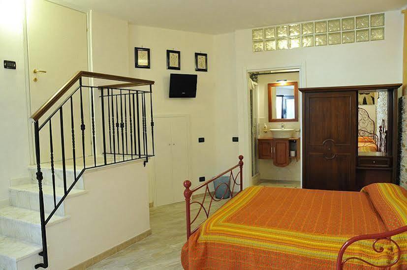 Michela Rooms Riomaggiore Extérieur photo